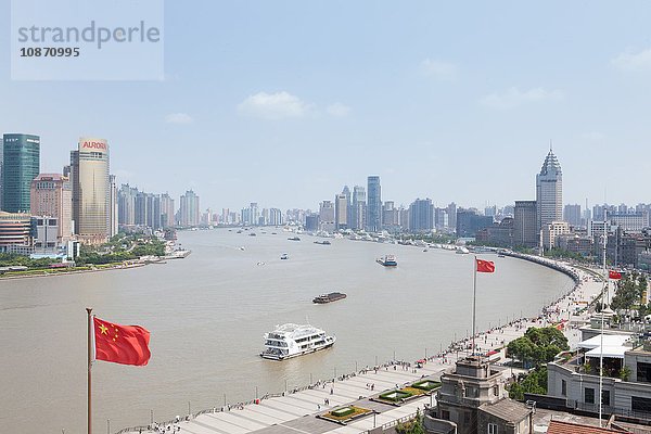 Blick von Shanghai auf den Bund