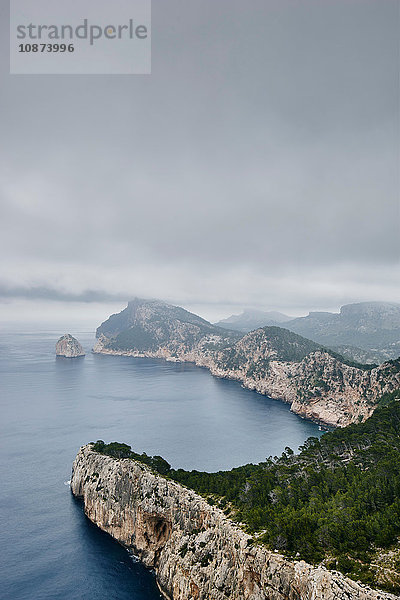Erhöhte Ansicht der Küste und des Cap de Formentor  Mallorca  Spanien