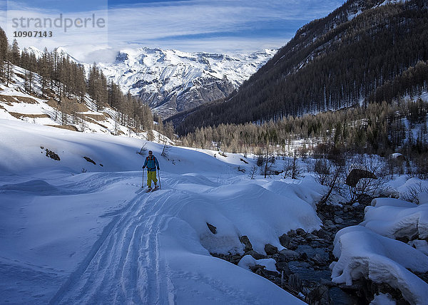 Frankreich  Hautes Alpes  Ecrins Nationalpark  Archinard  La Coupa  Skibergsteigen
