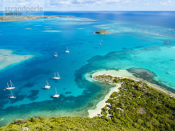 Westindien  Antigua und Barbuda  Antigua  Luftaufnahme  Green Island  Green Bay