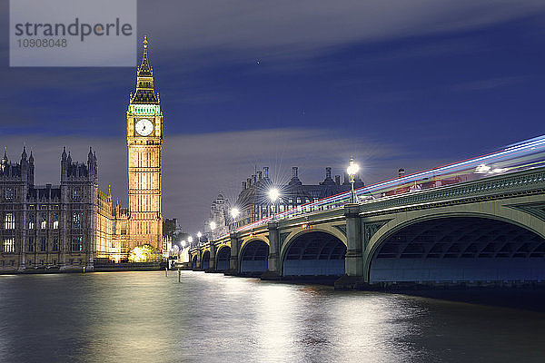 UK  London  River Thames  Big Ben  Houses of Parliament and Westminster Bridge at night