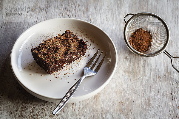 Rohkost-Brownies mit Kakao und Datteln