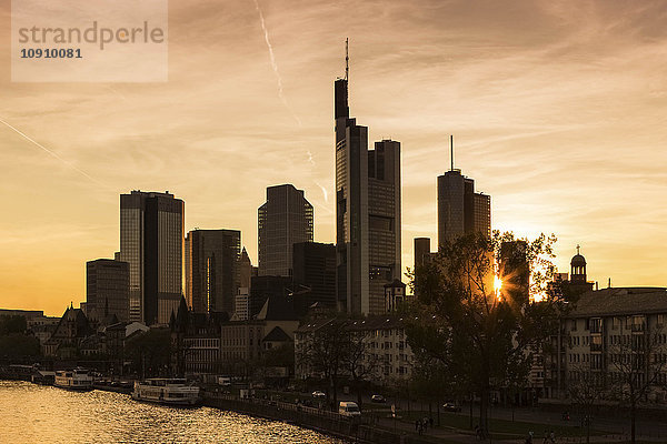 Deutschland  Frankfurt  Skyline am Abend