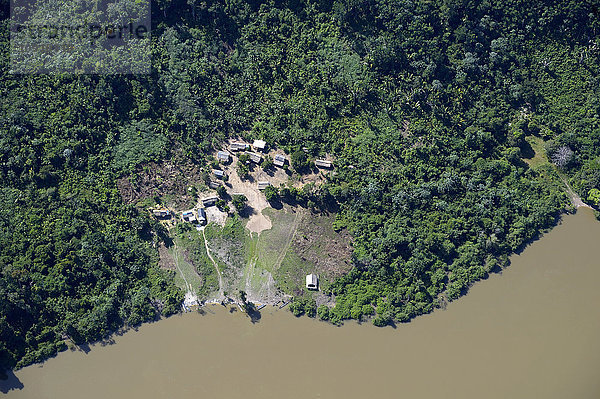 Brasilien  Para  Itaituba  Sawle Muybu  Dorf der Mudndururu  Rio Tapajos