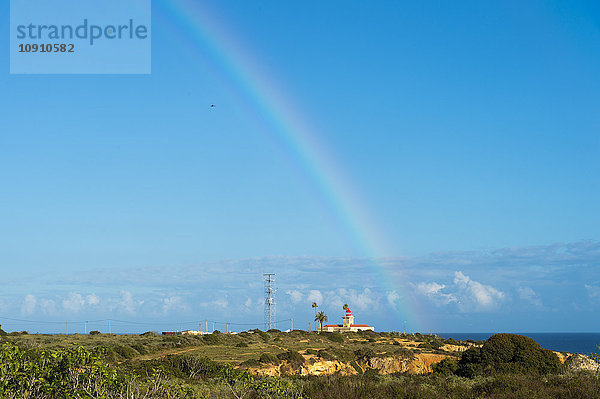 Portugal  Algarve  Lagos  Ponta da Piedade  Leuchtturm und Regenbogen