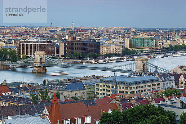 Ungarn  Budapest  Kettenbrücke  Donau