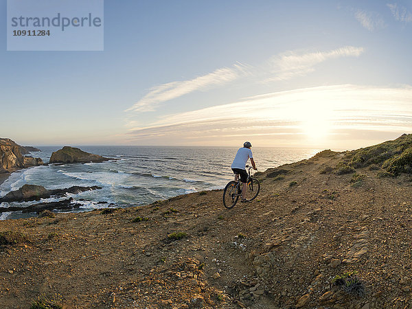 Portugal  Senioren Mountainbiken am Meer