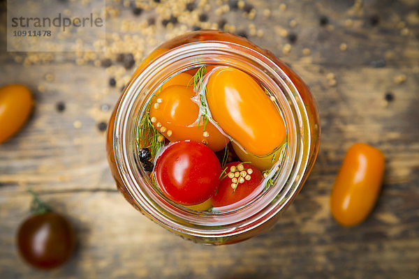 Glas eingelegte Tomaten