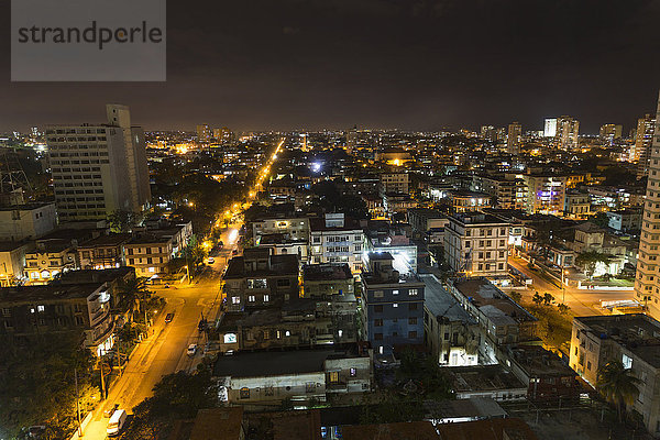Kuba  Havanna  Stadtbild bei Nacht
