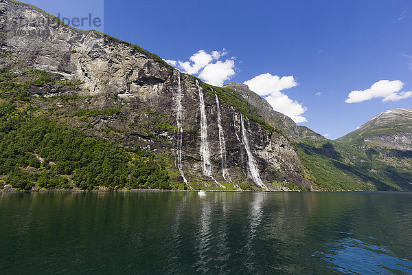 Norwegen  Geiranger Fjord  sieben Schwestern  Wasserfall