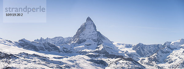 Schweiz  Zermatt  Penninische Alpen  Blick aufs Matterhorn  Panorama