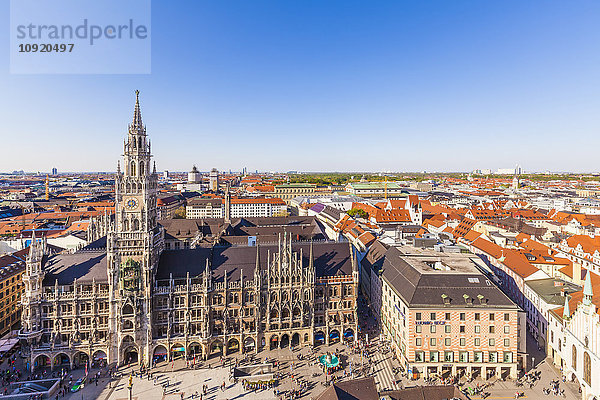 Deutschland  München  Blick zum neuen Rathaus am Marienplatz