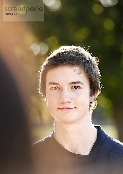 Porträt eines Jungen im Teenageralter