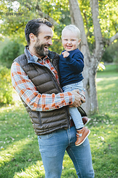 Vater mit Sohn