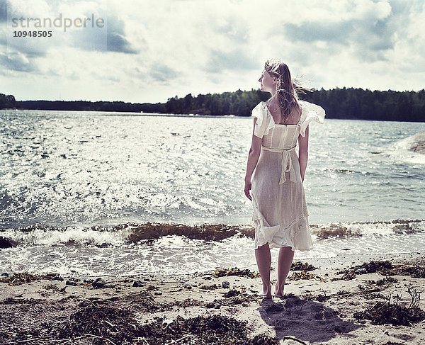 Frau am Strand