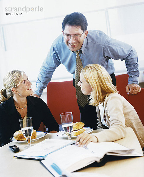 Geschäftsfrauen und Head Meeting.