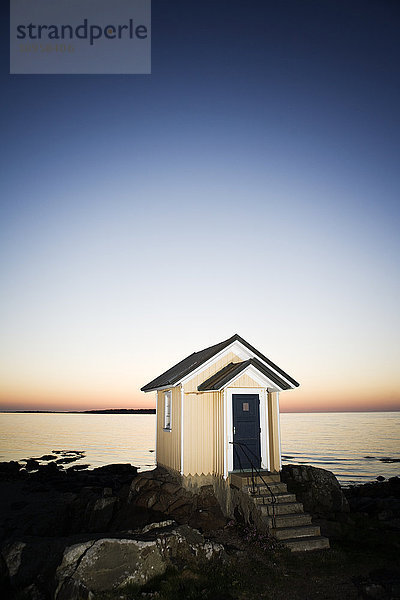 Ein kleines Haus am Meer für Lotsendienste  Schweden.