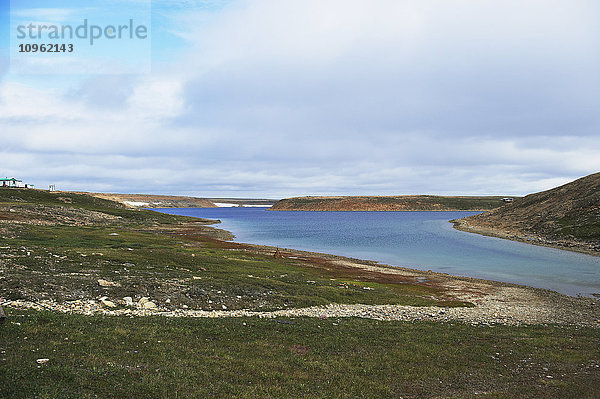 Bucht des Arktischen Ozeans  in der Nähe von Cambridge Bay; Nunavut  Kanada