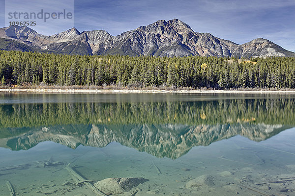 Patricia Lake ist ein See im Jasper National Park  in der Nähe der Stadt Jasper; Alberta  Kanada'.