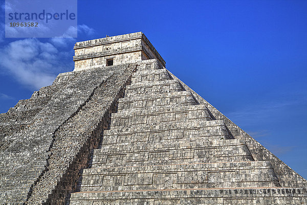 Pyramide von Kulkulcan  Chichen Itza; Yucatan  Mexiko'.