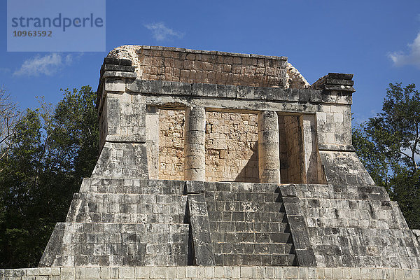 Tempel des bärtigen Mannes  Chichen Itza; Yucatan  Mexiko'.