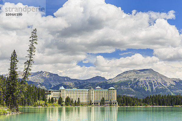 Chateau Lake Louise  Banff National Park; Alberta  Kanada'.