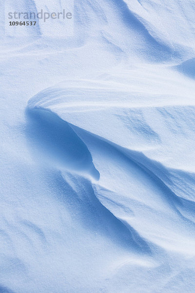 Detailaufnahme von hart gepacktem  vom Wind verwehtem Schnee  Barrow  North Slope  Arctic Alaska  USA  Winter'.
