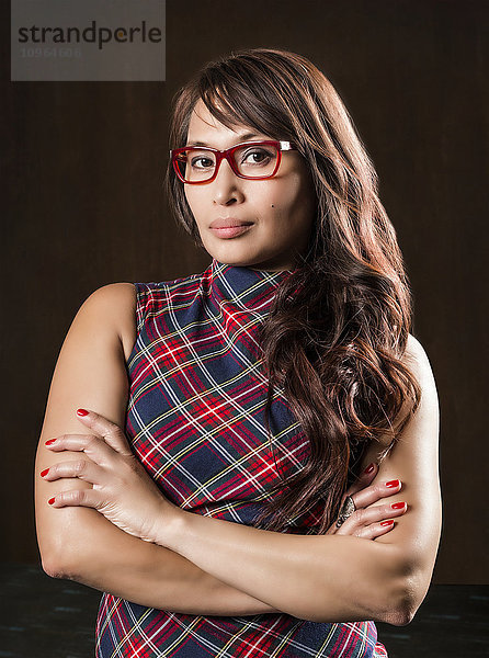 Porträt einer Geschäftsfrau philippinischer Abstammung; St. Albert  Alberta  Kanada