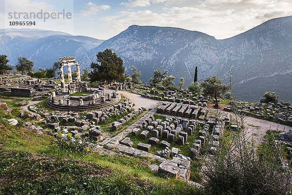 Heiligtum der Athene; Delphi  Griechenland'.