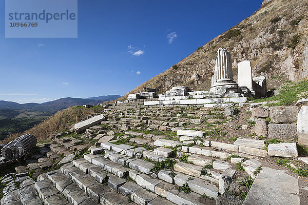 Antike Ruinen des Tempels des Dionysos; Pergamon  Türkei