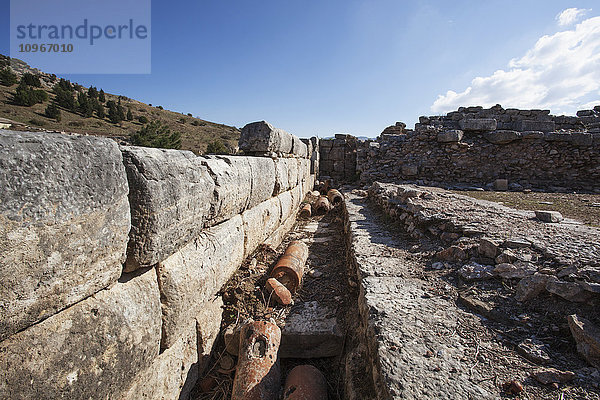 Gebrannte Tonpfeifen; Ephesus  Izmir Türkei'.