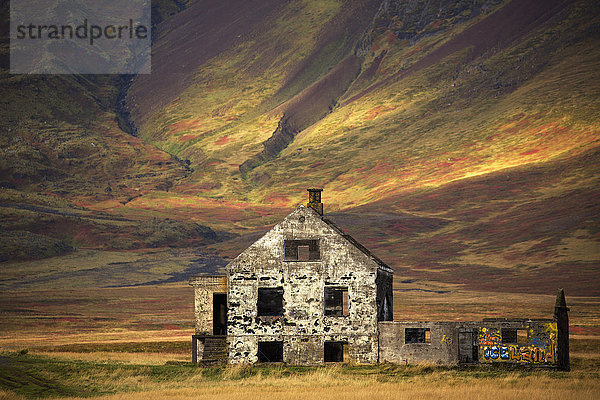 Verlassenes Haus im ländlichen Island  Halbinsel Snaefellsness; Island'.