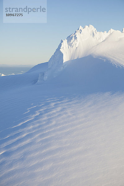 Luftaufnahme der Kenai-Berge in der Nähe von Homer  Alaska.