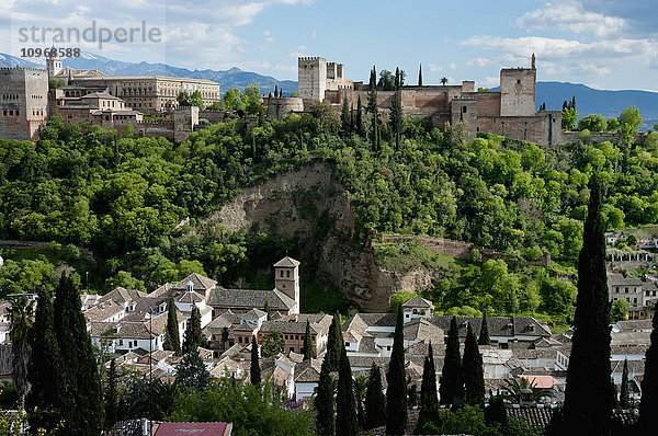 Skyline der Alhambra; Alhambra  Granada  Andalusien  Spanien'.