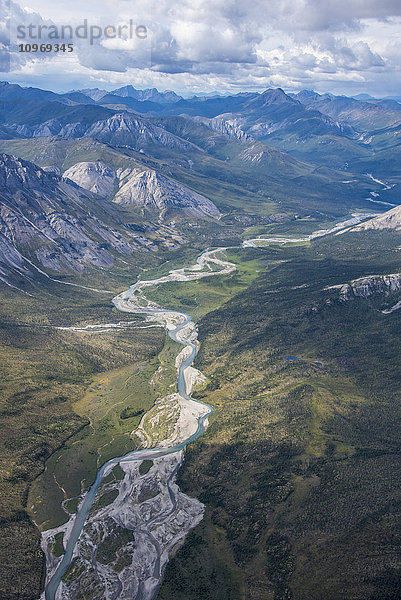 Luftaufnahme der Brooks Range im Sommer  ANWR  Alaska
