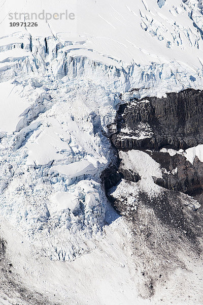 Luftaufnahme von Mount Douglas und Gletschern  Katmai Naional Park; Südwest Alaska  Vereinigte Staaten von Amerika'.