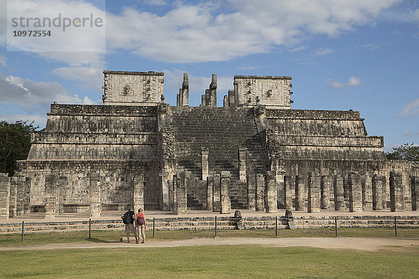 Tempel der Krieger  Chichen Itza; Yucatan  Mexiko'.