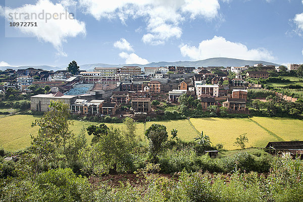 Panorama der Stadt Ambositra; Fianarantsoa  Madagaskar'.