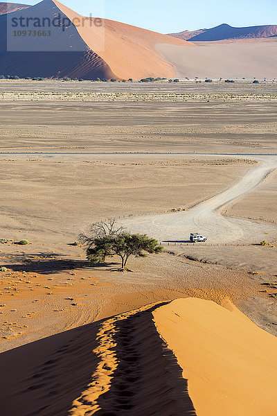 Fußabdrücke auf der Düne 45; Sossusvlei  Namibia