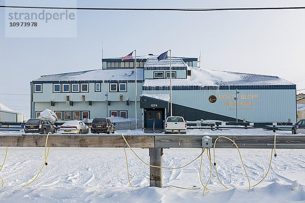 Außenansicht des North Slope Borough Headquarters Office  Barrow  North Slope  Arctic Alaska  USA  Winter'.
