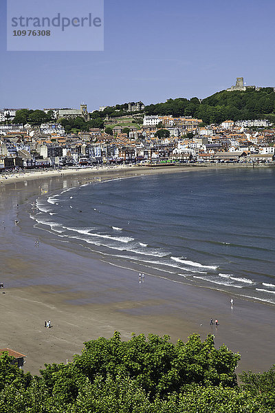 Scarborough Bay  North Yorkshire; Yorkshire  England'.