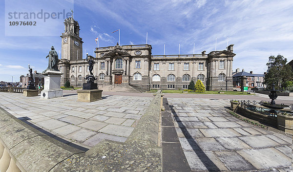 Edwardian Town Hall building and statues; South Shields  Tyne and Wear  England'.