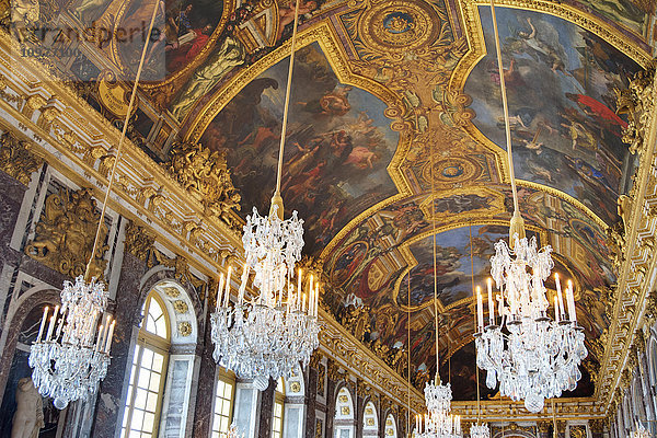 Chateau de Versailles  La galerie des glaces; Versailles  Frankreich'.