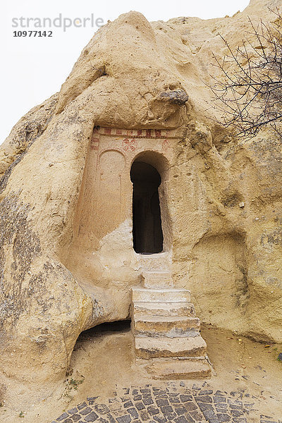 Von Menschenhand geschaffene Höhlenwohnungen; Goreme  Kappadokien  Türkei'.
