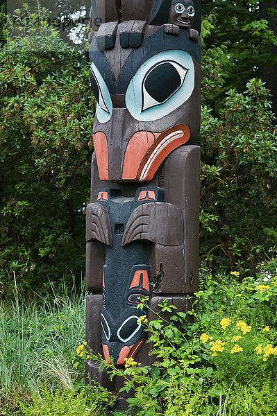 Chief Skedans Mortuary Pole  Stanley Park  Vancouver  British Columbia
