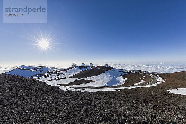 Observatorien  einschließlich der Zwillings-Kecks  auf dem Mauna Kea  dem höchsten Berg Hawaiis und einigen der besten astronomischen Beobachtungsbedingungen der Welt; Insel Hawaii  Hawaii  Vereinigte Staaten von Amerika'.