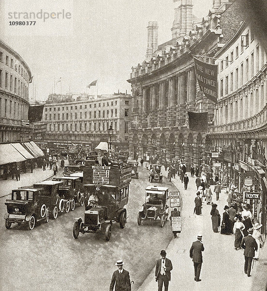 Regent Street  London  England im Jahr 1912. Aus The Story of 25 Eventful Years in Pictures  veröffentlicht 1935.