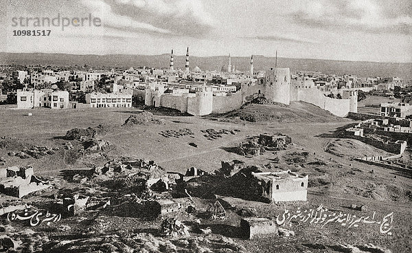 Medina  Saudi-Arabien  um 1915  als es Teil des Osmanischen Reiches war. Aus Heroes of Modern Adventure  veröffentlicht 1927