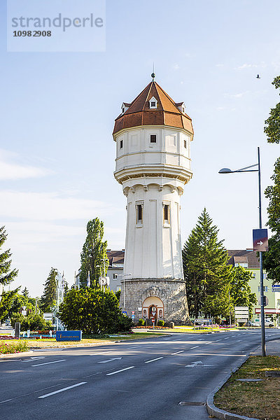 Österreich  Wiener Neustadt  Wasserturm am Südtiroler Platz