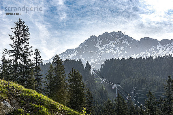 Schweiz  Graubünden  Schweizer Alpen  Parc Ela  Plessur Alpen  Arosa Rothorn  Gondelbahn